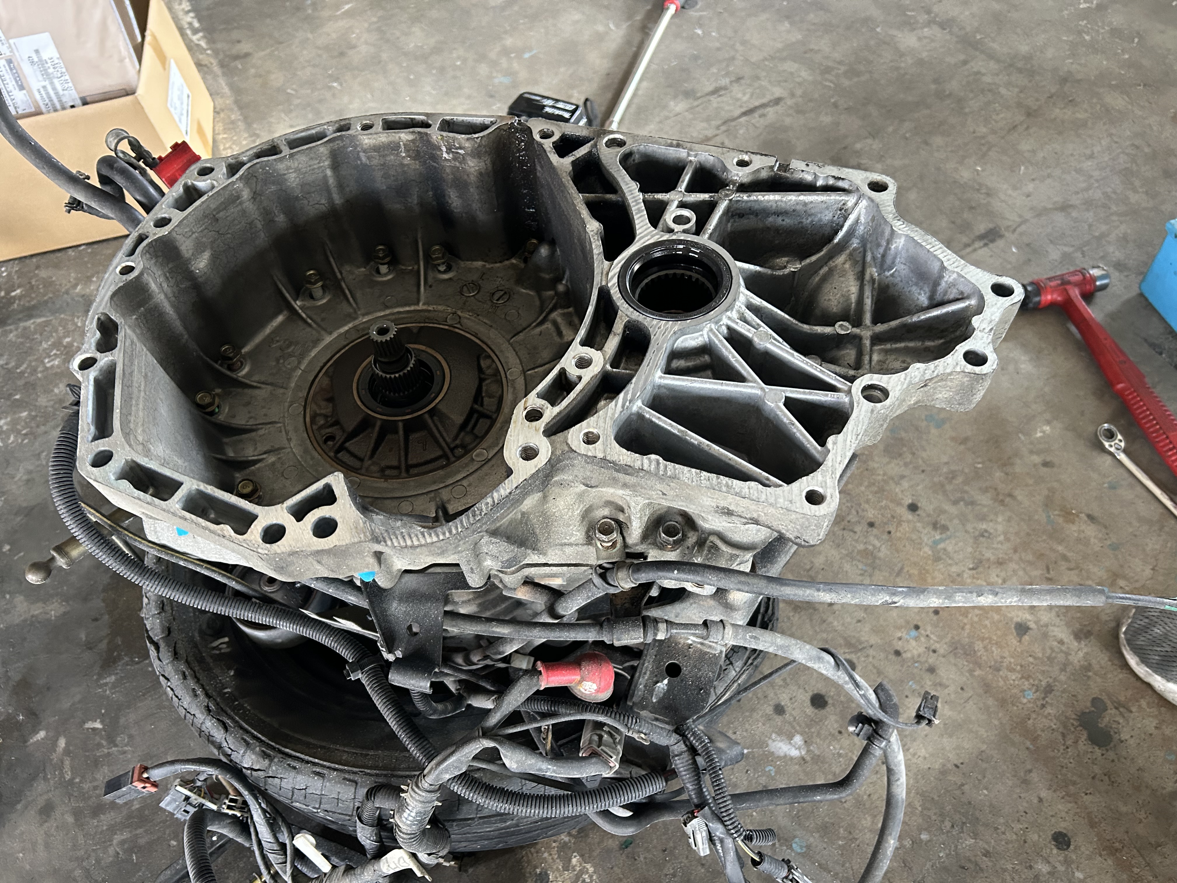 In-depth mechanical servicing: Transmission