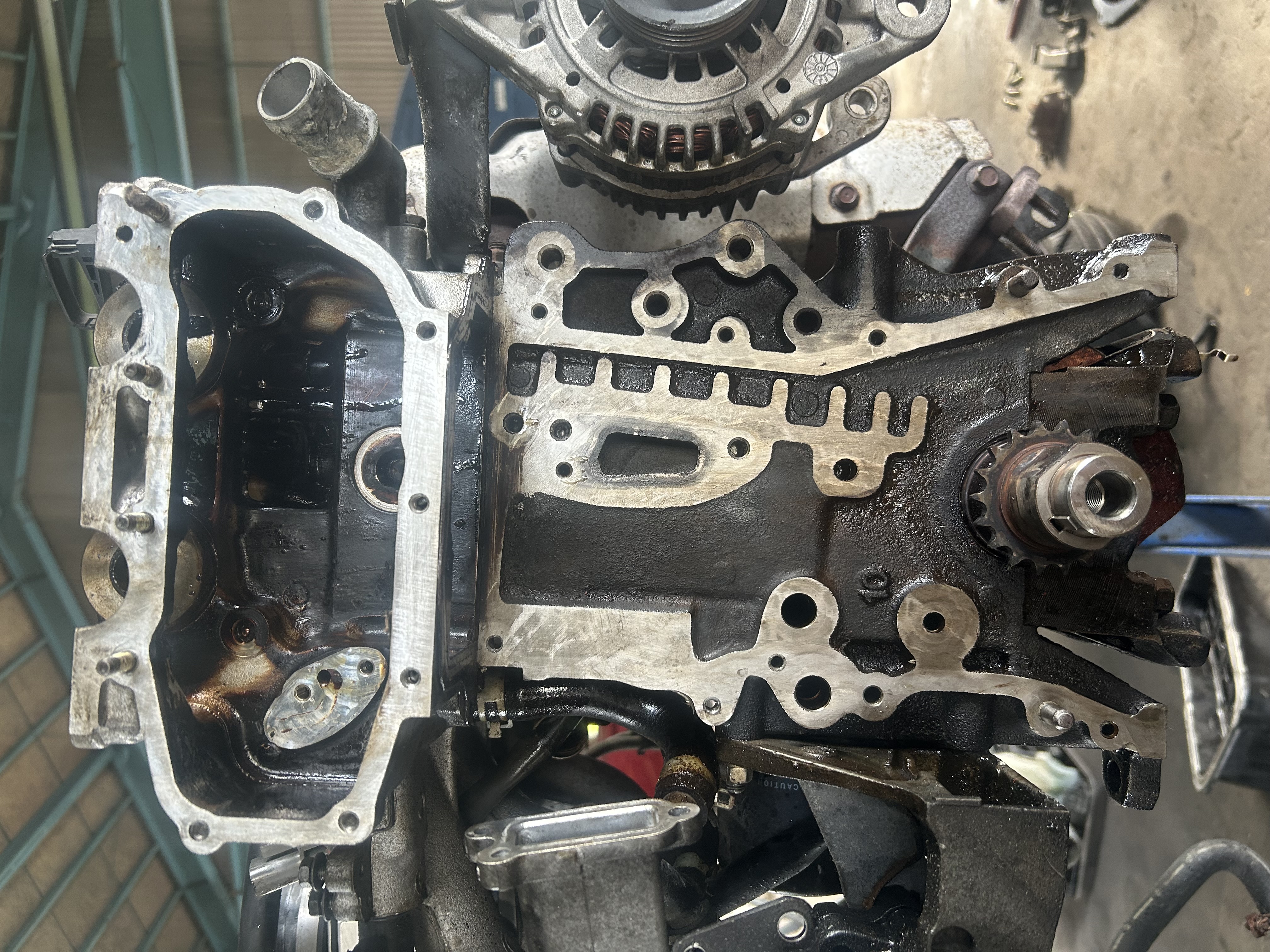 Engine with the timing chain removed