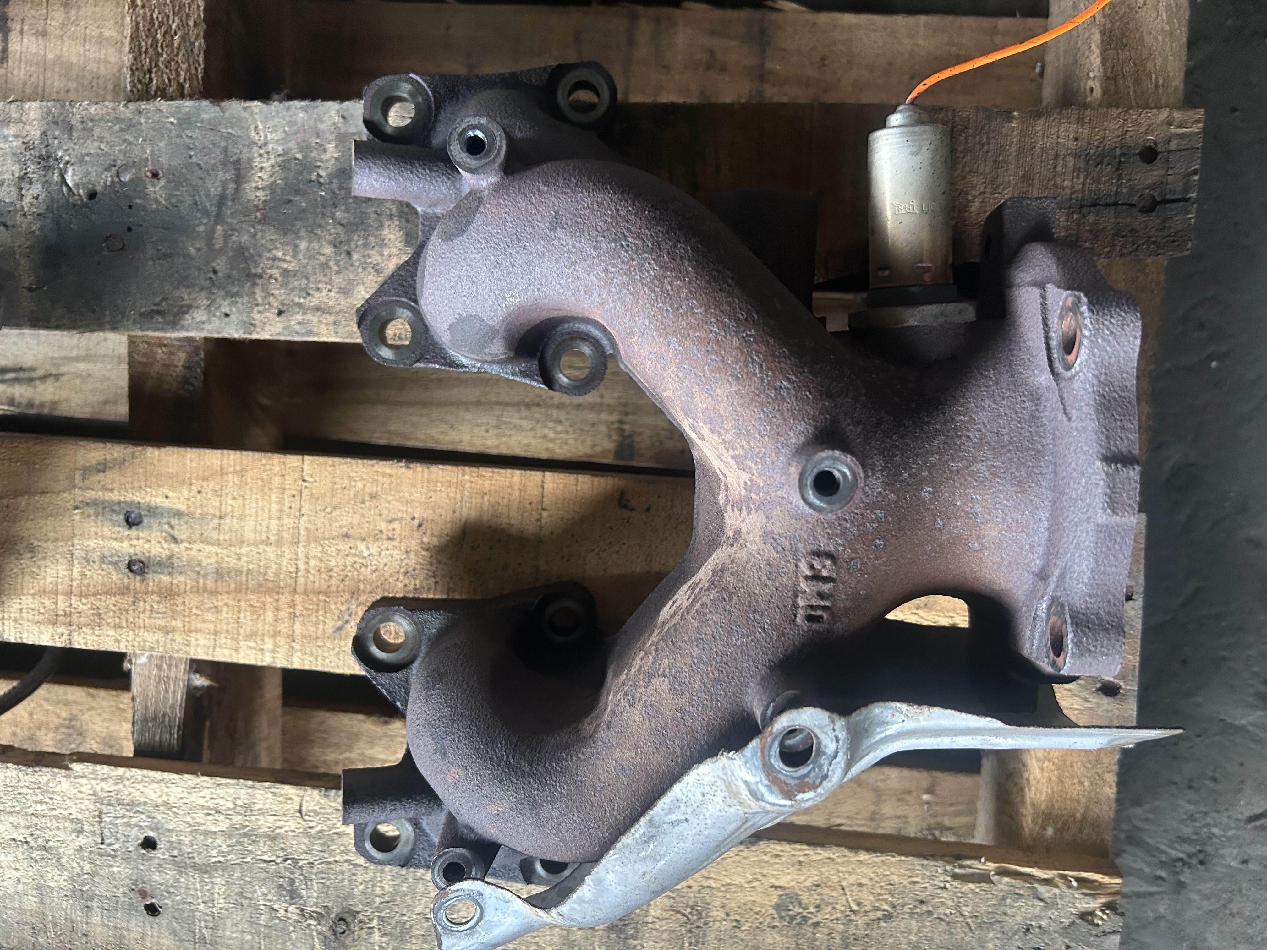 Original exhaust manifold after removal
