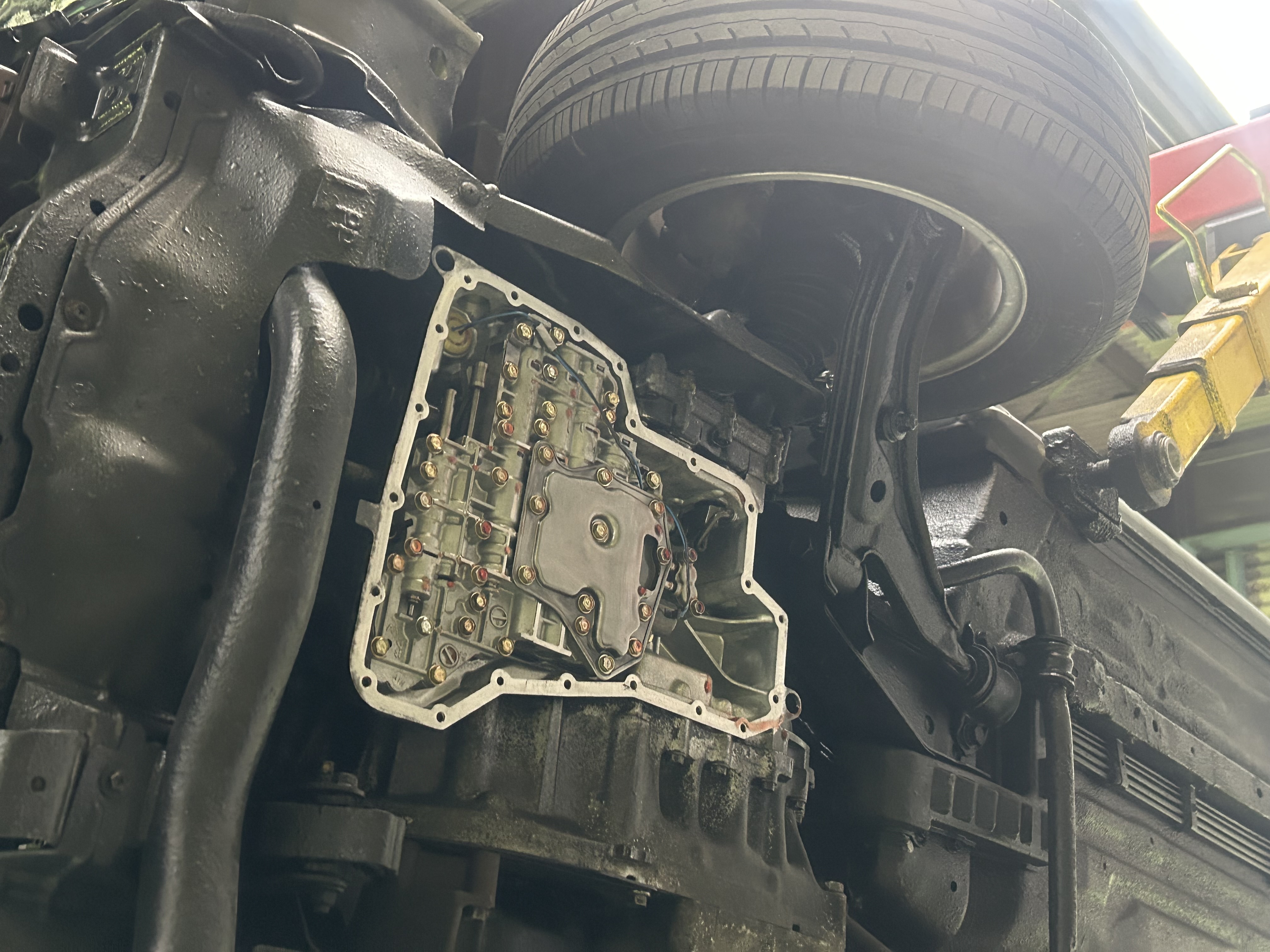 Nissan Rasheen ATF Leak Repair – Transmission Oil Pan Gasket Replacement