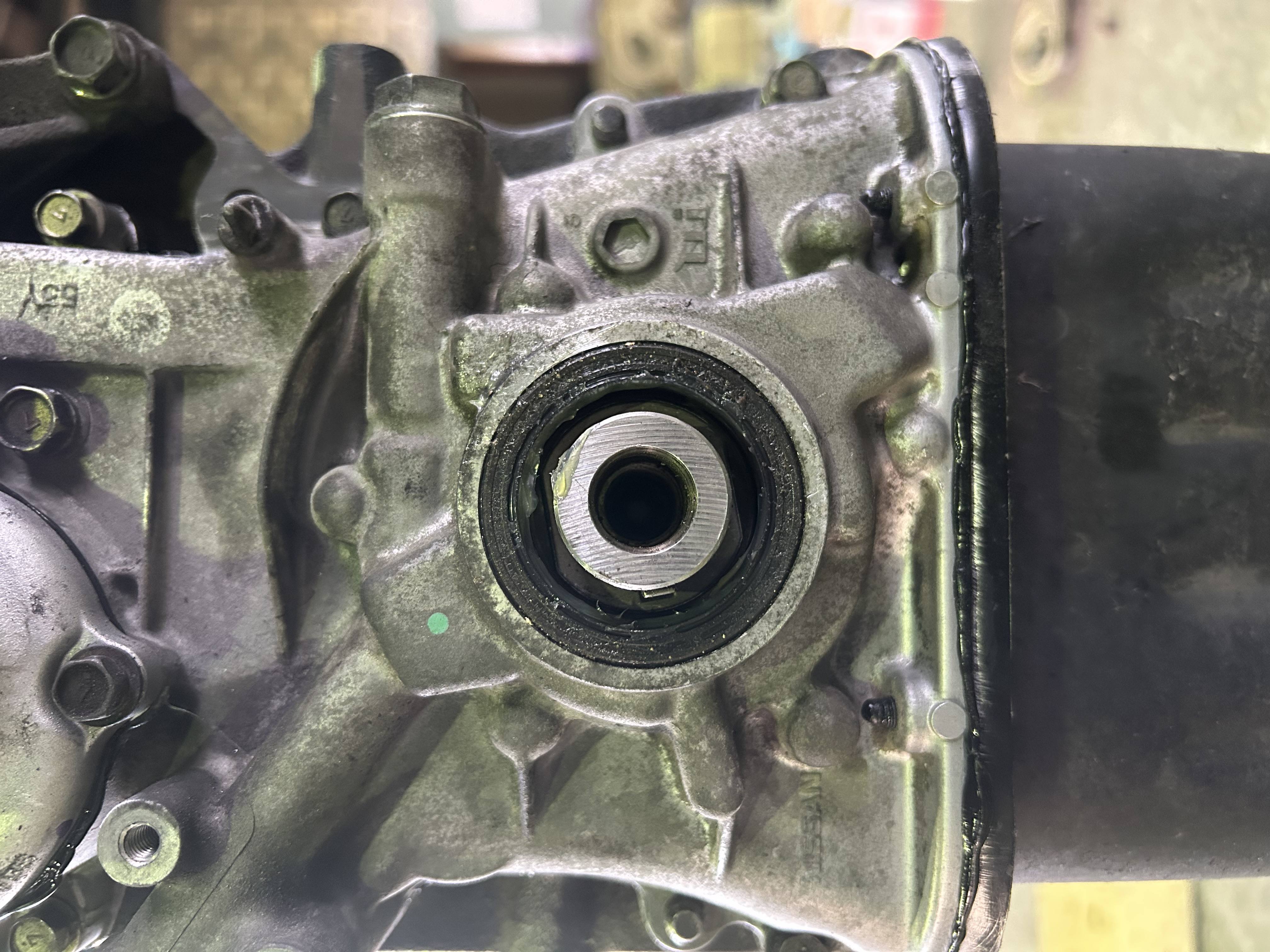 The front crankshaft sealing area after assembly.