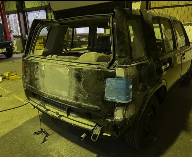 Crafting a One-of-a-Kind Nissan Rasheen in Japan