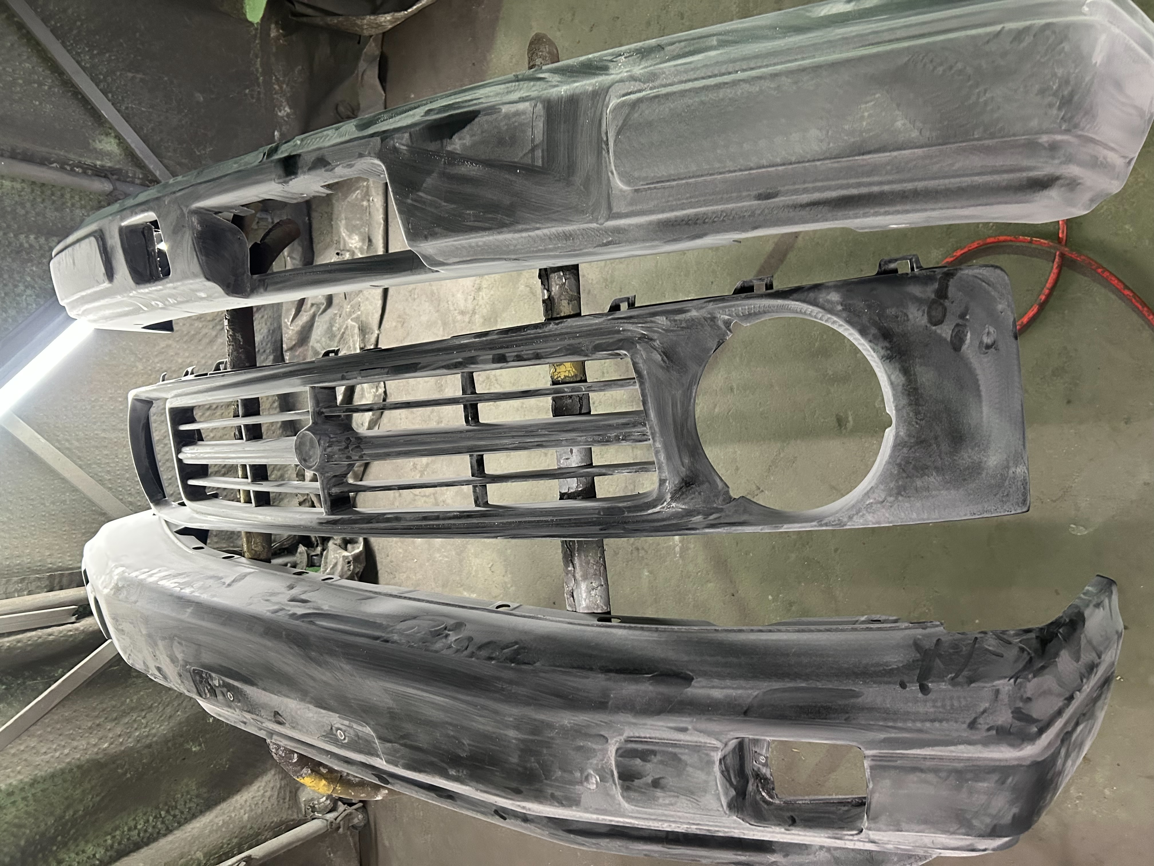 Behind the Face Style: Paint Preparation on a Custom Nissan Rasheen